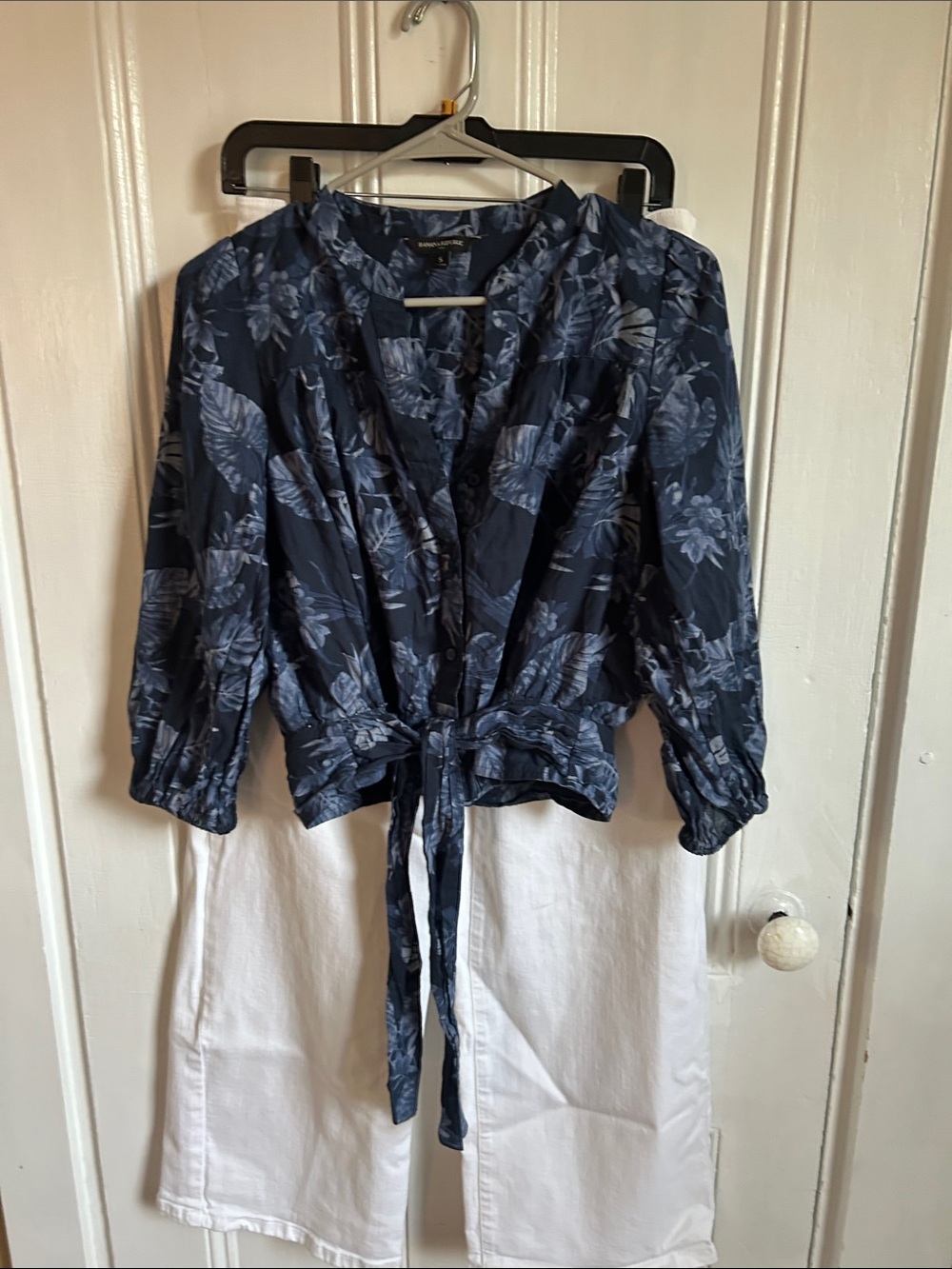 Banana Republic 100% Cotton Navy Floral Tie-Waist Blouse